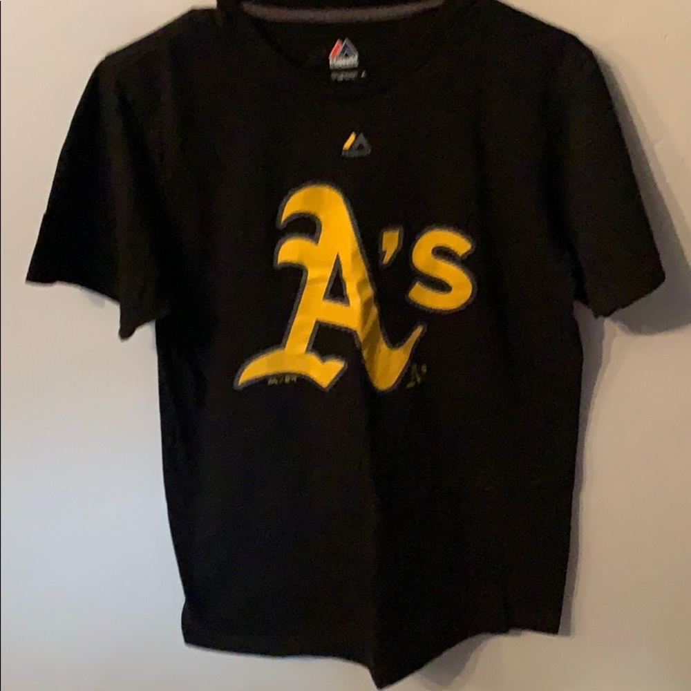 Men’s Med Majestic Oakland As Tee
